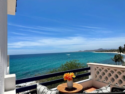 Oceanfront Condo Patio and shared Pool Casita Mar y Sol