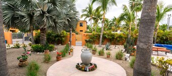 Pool house in the heart of Downtown Los Barriles