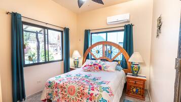 3 bedrooms, desk, travel crib, WiFi