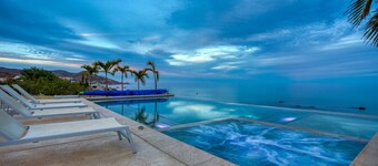 Ocean Front Infinity Pool, Rooftop Patio