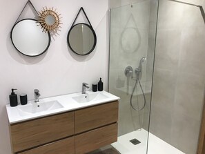 風筒、提供毛巾、番梘、廁紙