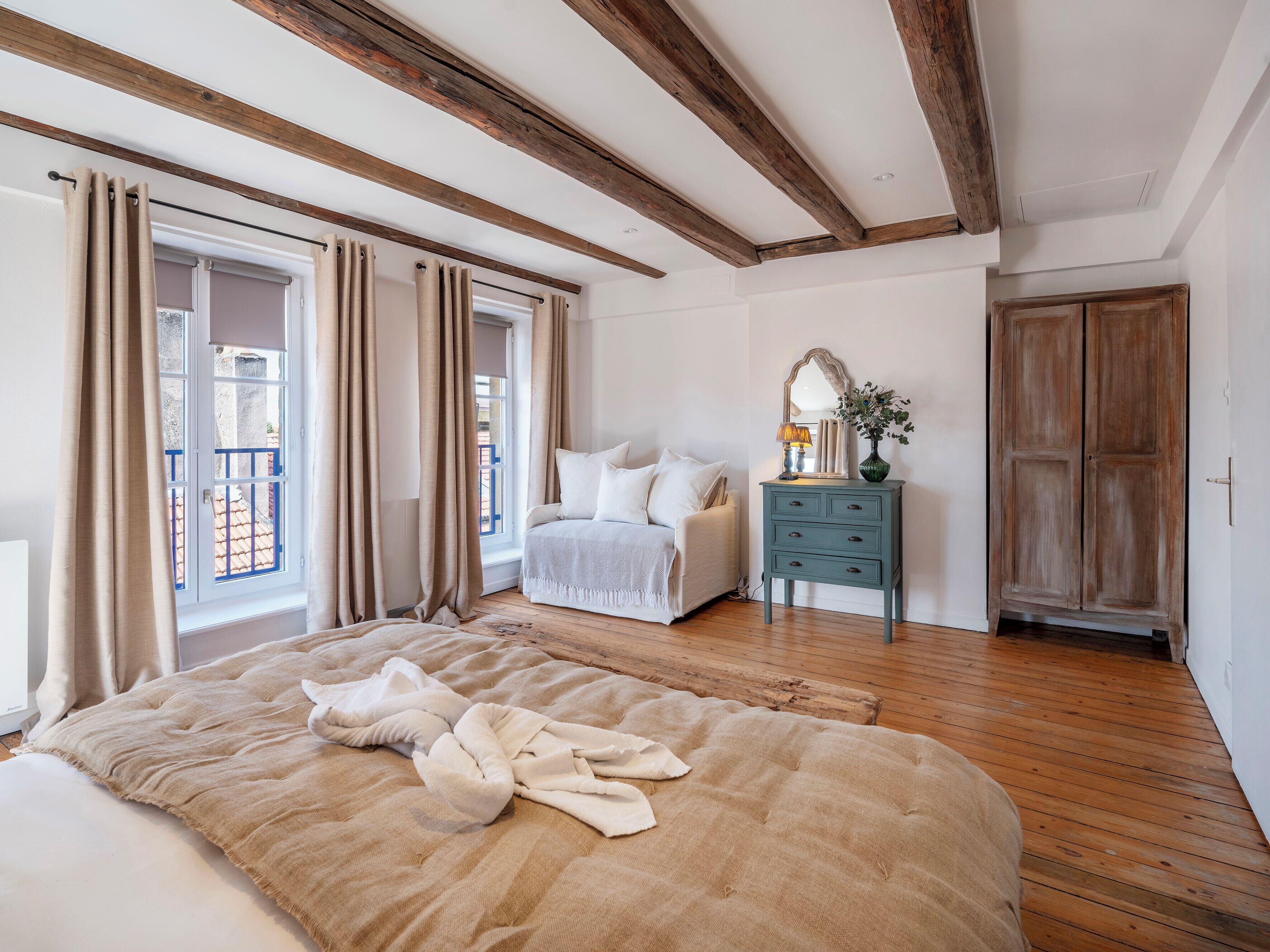 1 chambre, fer et planche à repasser, lit parapluie, Wi-Fi