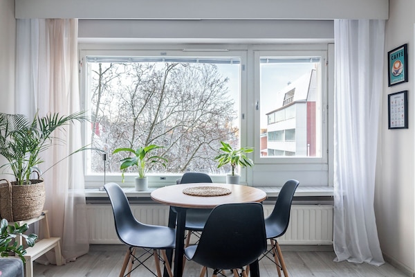 Superior Studio, City View | In-room dining