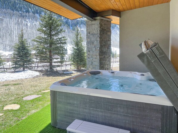 Outdoor heated Spa great for muscle relaxation after a day of skiing or hiking.