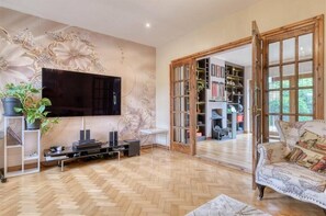 TV, stereo