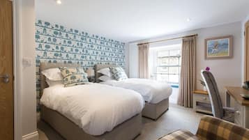 Room 1 - 1st Floor, Pet Friendly | Egyptian cotton sheets, premium bedding, iron/ironing board, free WiFi