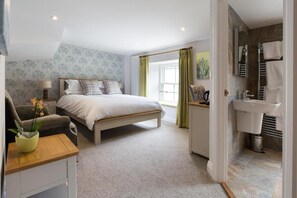 Egyptian cotton sheets, premium bedding, iron/ironing board, free WiFi