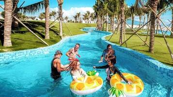 4 outdoor pools