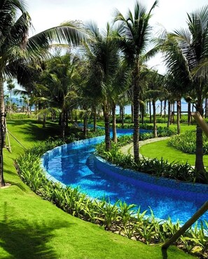 4 outdoor pools - Hammi Seaview (Cam Ranh)