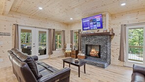 Téléviseur connecté, foyer