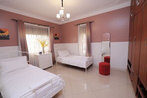 3 bedrooms, in-room safe, iron/ironing board, free WiFi
