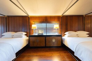 7 bedrooms, iron/ironing board, WiFi, bed sheets