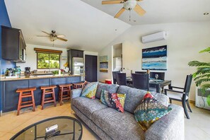 Smart TV - Casa Tranquilo - Beautiful Home with Private Pool (Mar Vista)