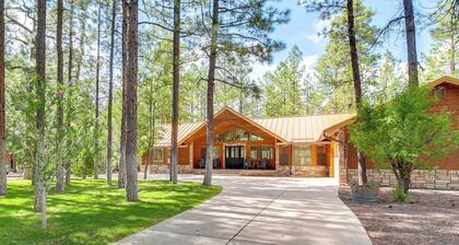 Beautiful and Relaxing 3-Bedroom Cabin nestled up to the National Forest.