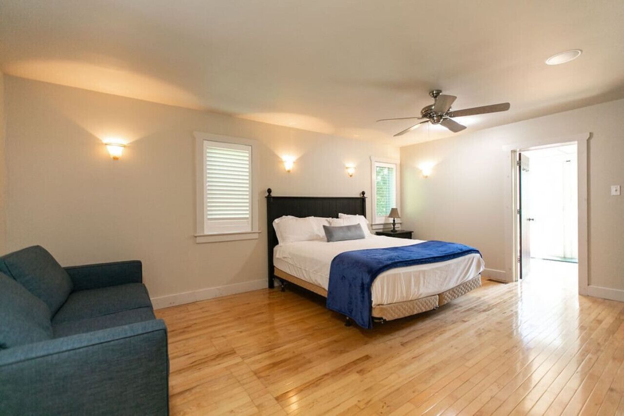 5 habitaciones, escritorio, wifi gratis y ropa de cama 