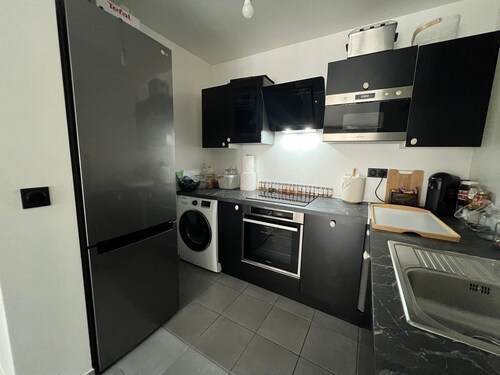 Superbe T2, PARIS, STADE DE FRANCE, Parking, métro 14, RER D, JO