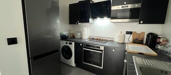 Superbe T2, Paris, Stade DE France, Parking, Métro 14, RER D, JO