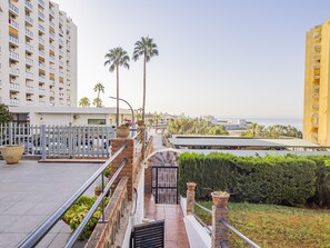 Property grounds - Cubo's Beach Side Diana Apartment / community pool / beach access / free wifi (Benalmádena)