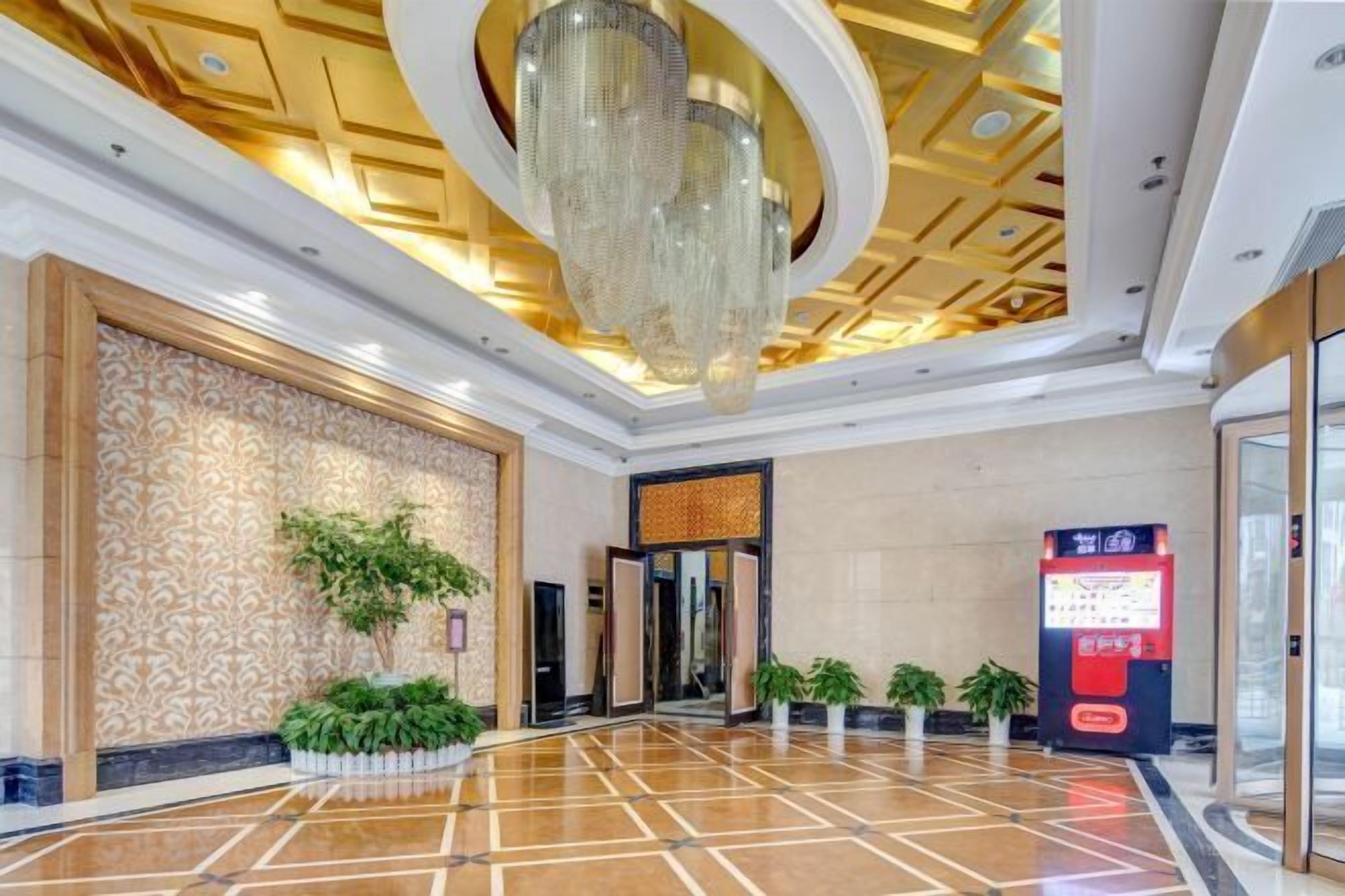 المنشأة من الداخل