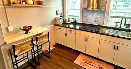 Boho Breeze Romantic stay by UHome