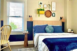1 bedroom, iron/ironing board, WiFi, bed sheets - Boho Breeze Romantic stay by UHome (Pawtucket)