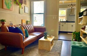 Living area - Boho Breeze Romantic stay by UHome (Pawtucket)