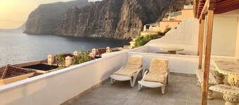 Villas Los Gigantes by EstrelladelNorte