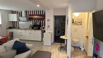 Smart TV, DVD player, ping pong, music library