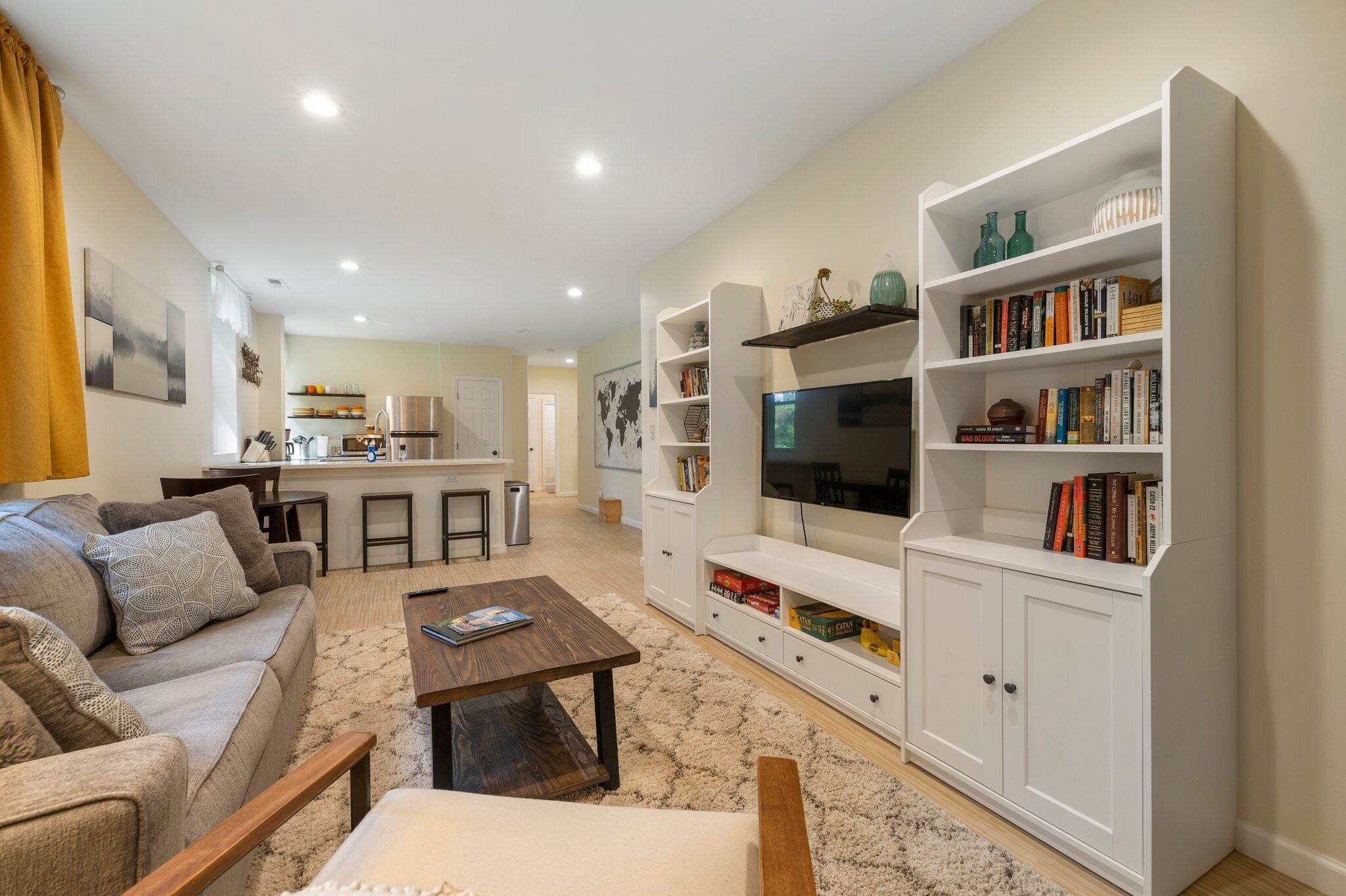Charming 2-bedroom guest suite in delightful Black Mountain, North Carolina