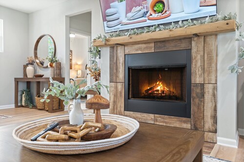 New Cozy Luxe Rockwall Retreat Minutes to Lakes, Downtown & Shops!