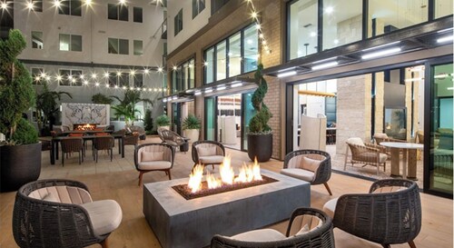 Cozy 2-bedroom apartment in enjoyable Santa Ana with AC, WiFi, fitness, Pool