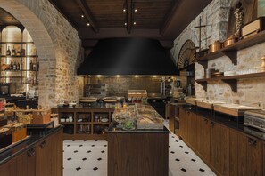 Esmorzar diari d'estil bufet (20 EUR per persona) 