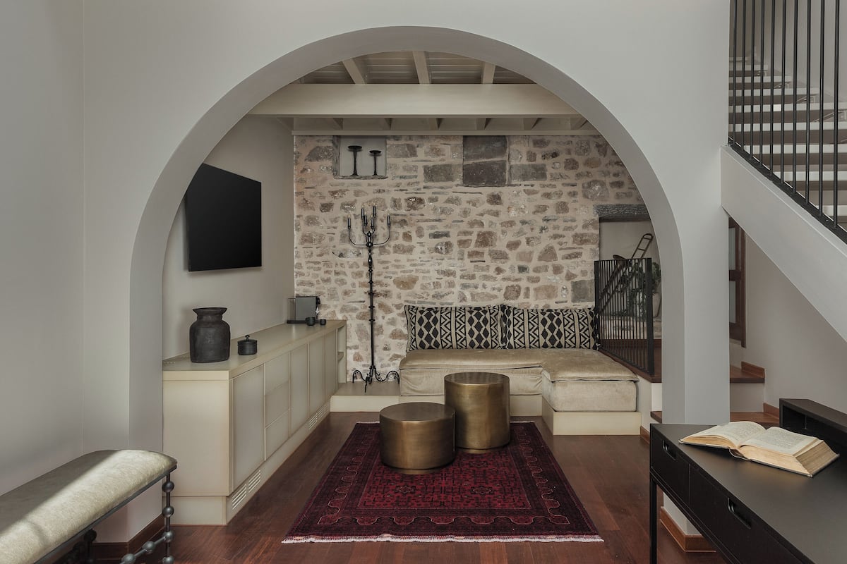 Loft Comfort, caminetto | Area soggiorno | Smart TV 55 pollici con canali digitali, studio