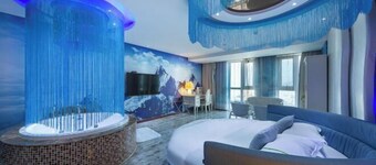 Ice Dream Fantasy Hotel (Hengdian Film and Television City Pedestrian Street)
