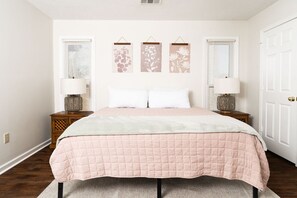 4 bedrooms, free WiFi, bed sheets