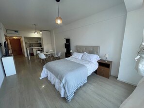 Íbúð - 1 svefnherbergi - reykherbergi - svalir | 1 svefnherbergi