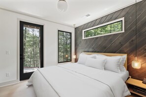 4 bedrooms, free WiFi, bed sheets - Ellijay Falls - Hot Tub, Fireplace & Forest Views (East Ellijay)