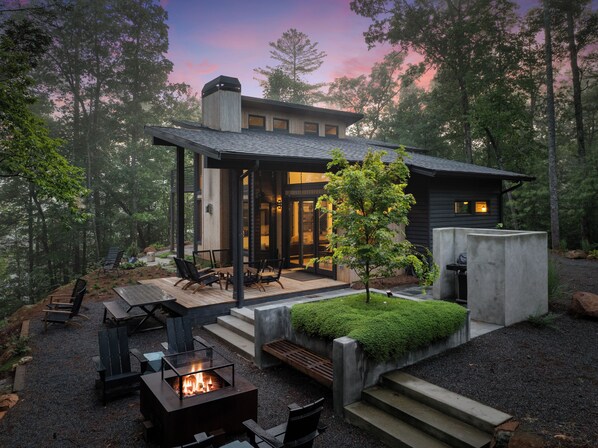 Terrace/patio - Ellijay Falls - Hot Tub, Fireplace & Forest Views (East Ellijay)