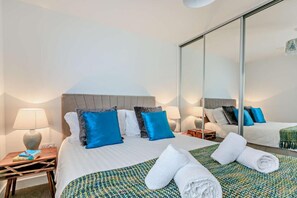 2 Schlafzimmer, Reisekinderbett, kostenloses WLAN, Bettwäsche