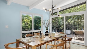 Interior - Stone Lagoon by Avantstay Steps to the Beach + Backyard Oasis! (San Clemente)