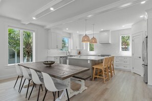 Fridge, microwave, oven, stovetop - ✨ Luxury Remodel | Private Beach | Private Pool | 4 King En Suites | Beach View 🏖️ (Seagrove Beach)