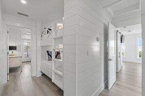 4 bedrooms, iron/ironing board, free WiFi, bed sheets - ✨ Luxury Remodel | Private Beach | Private Pool | 4 King En Suites | Beach View 🏖️ (Seagrove Beach)