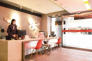 Unclassified image, 3 of 18, button - Newful Hotel (Taipei)