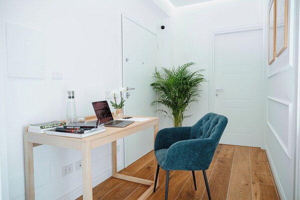 المنشأة من الداخل