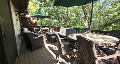 THREE BEDROOM,THREE BATH CONDO WITH HUGE DECK LOCATED ON THE ISLAND!