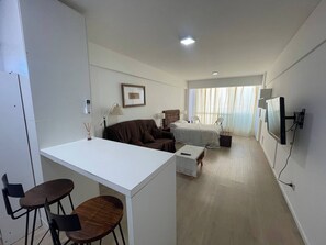 Apartamento, 1 quarto, para fumantes, sacada | Opções para refeição