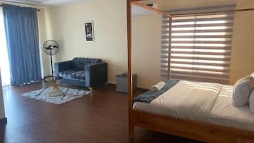 Deluxe Room, Balcony, Sea View | Desk, laptop workspace, free WiFi