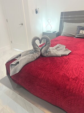 1 室のベッドルーム、アイロン / アイロン台、WiFi、ベッドシーツ