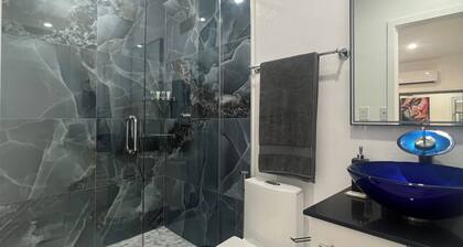 Chic 1-bedroom apartment with AC, WiFi in fantastic Fort Myers