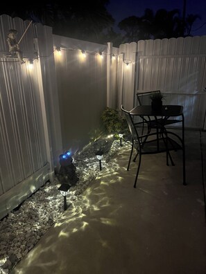 屋外ダイニングエリア